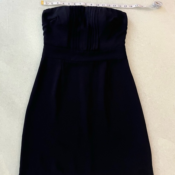 Banana Republic dark navy strapless dress. Size US 4. - Picture 4 of 8